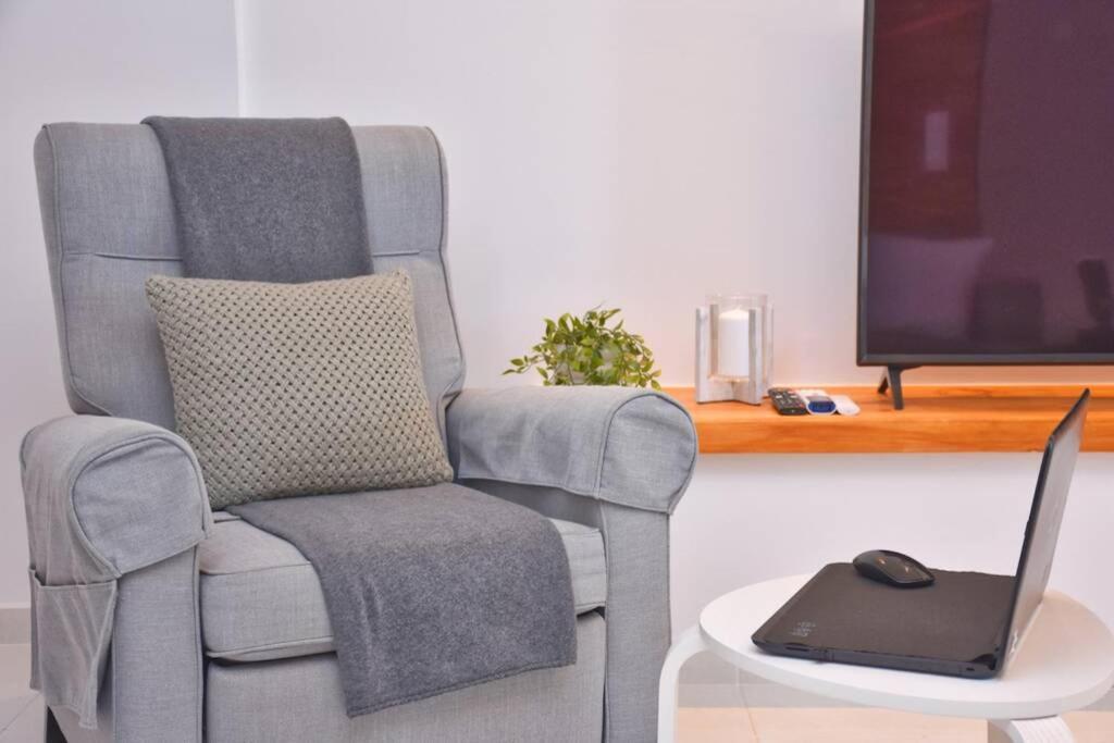 Potamos Deluxe White Apartment מראה חיצוני תמונה