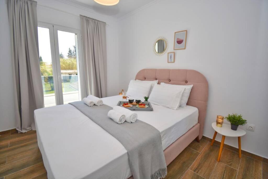 Potamos Deluxe White Apartment מראה חיצוני תמונה